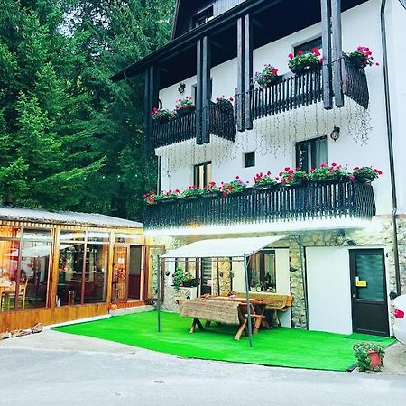 Cabana Din Poienita Poiana Brašov Exteriér fotografie