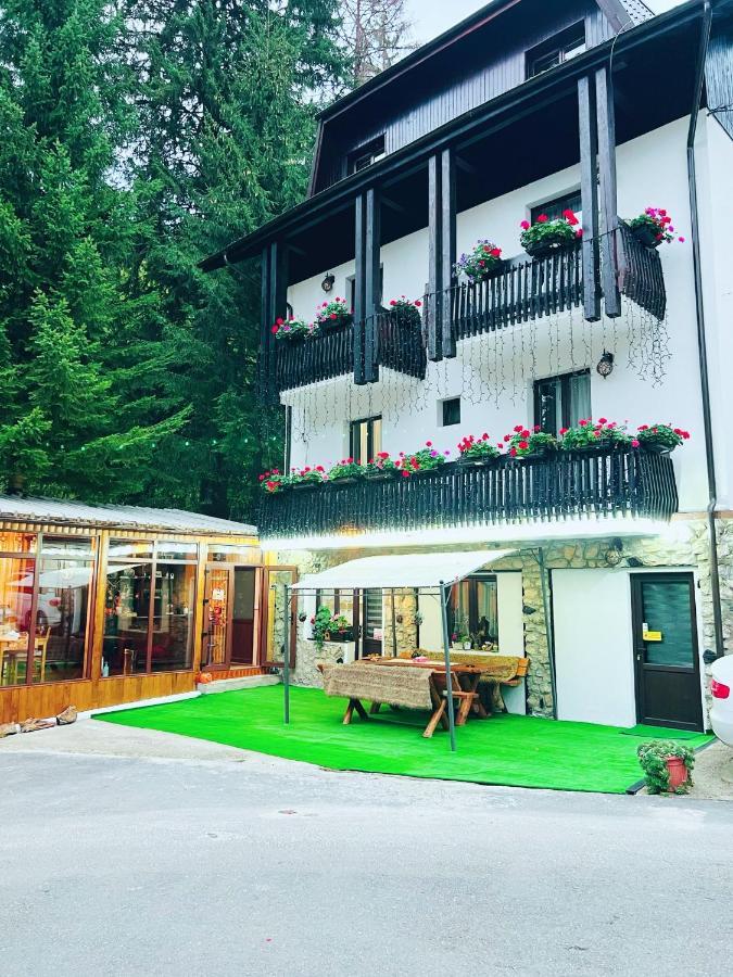 Cabana Din Poienita Poiana Brašov Exteriér fotografie
